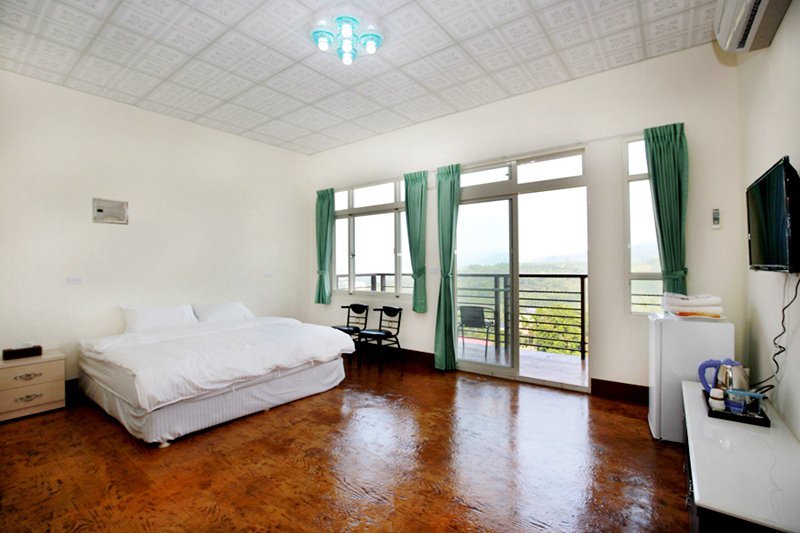 橄欖園森林度假民宿